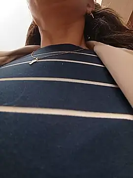 emma_tour's Live XXX Chat