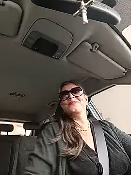 emma_tour's Live XXX Chat