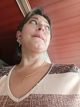 emma_tour's Live XXX Chat