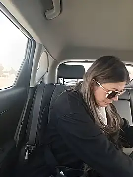 emma_tour's Live XXX Chat