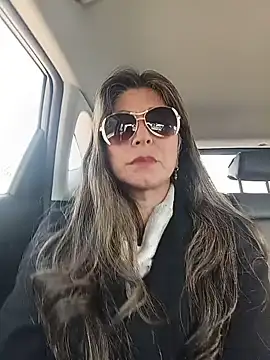 emma_tour's Webcam Show