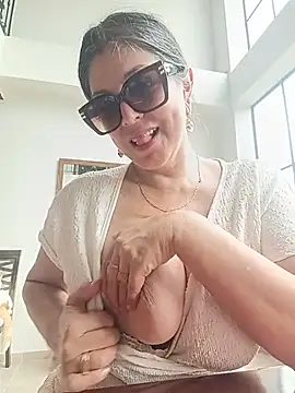 Czat XXX na żywo – emma_tour