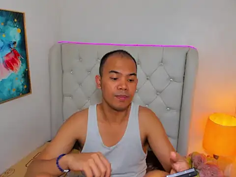 عرض كام AsianZero
