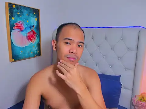 AsianZero webcam show