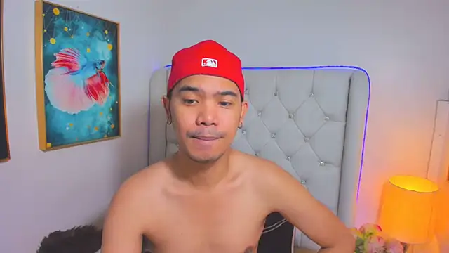 Show modela AsianZero na web-kameri