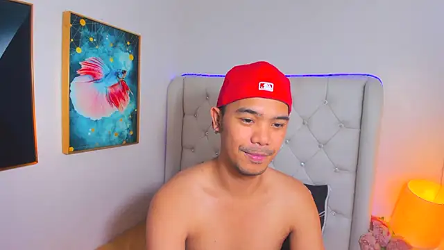 AsianZero: вебкам-шоу