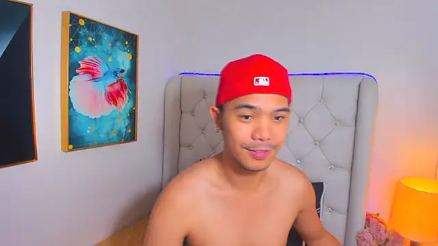 AsianZero Show in webcam