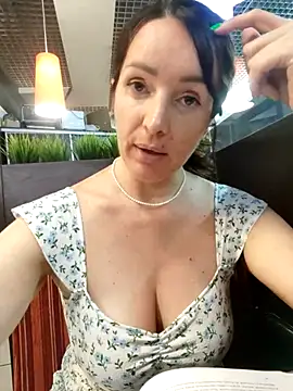 EvaXOAir Webcam show