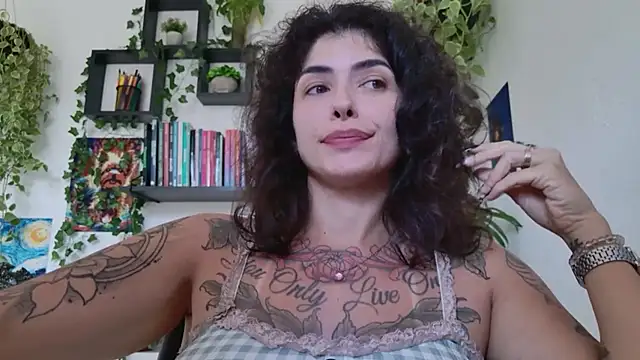TaliMajesty Adlı Modelin Canlı XXX Sohbeti