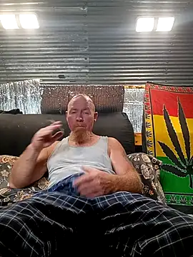 Redhitcher: διαδικτυακό σόου στην κάμερα
