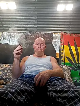 Redhitcher: διαδικτυακό σόου στην κάμερα