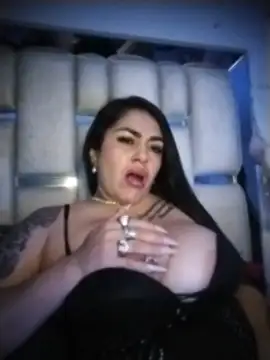 Chat XXX ao vivo de chelaqueen_