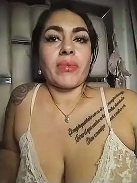 Онлайн чат XXX chelaqueen_