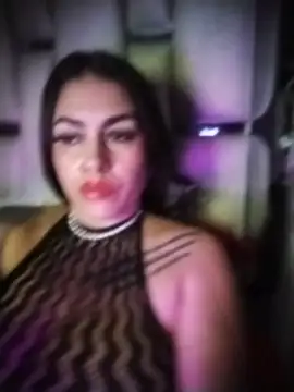 Chat XXX en directo de chelaqueen_