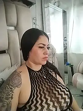 Chat XXX en directo de chelaqueen_