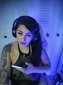 Chat XXX ao vivo de chelaqueen_