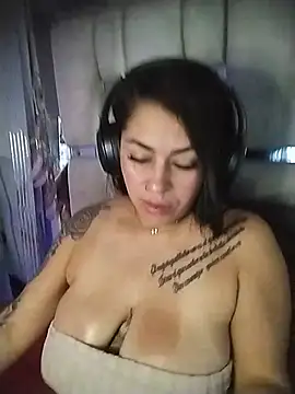 chelaqueen_'s Live XXX Chat