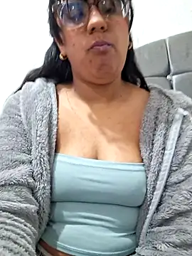 Chat +18 de ZaidaWet ao vivo
