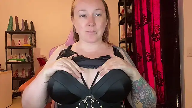 kisicaxx Adlı Modelin Canlı XXX Sohbeti