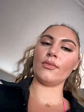 lovely_beast's Live XXX Chat