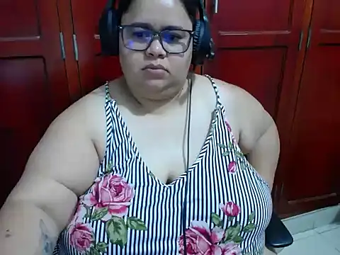 hotlesby4uxxx live XXX chat