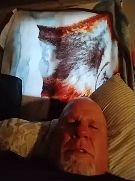 Reddog833's Webcam Show