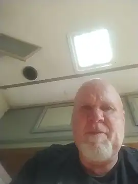 Reddog833's Webcam Show
