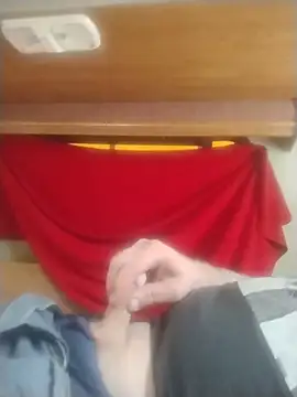 Reddog833: διαδικτυακό σόου στην κάμερα