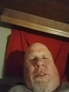 Reddog833's Webcam Show