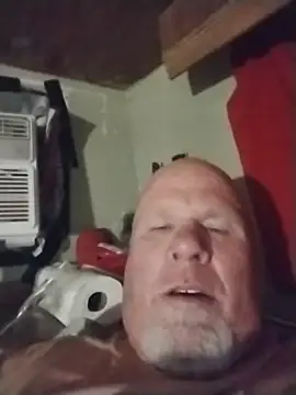Reddog833's Webcam Show