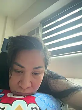Živý XXX chat NaughtySCARLETSIN