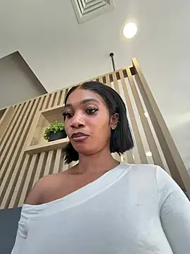 ___Nessa Show in webcam