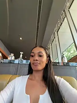 ___Nessa Show in webcam