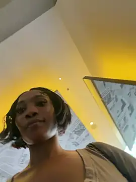 ___Nessa Show in webcam