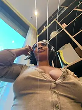 ___Nessa Show in webcam