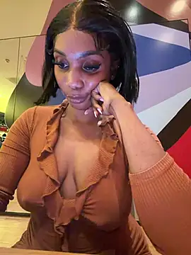 ___Nessa Show in webcam