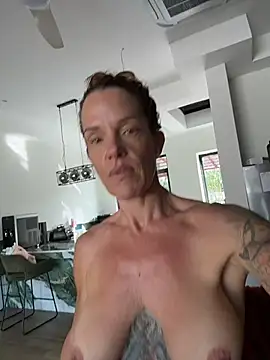 mommyselenafit_'s Webcam Show