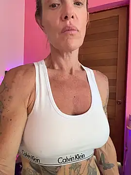 دردشة mommyselenafit_ الجنسية المباشرة