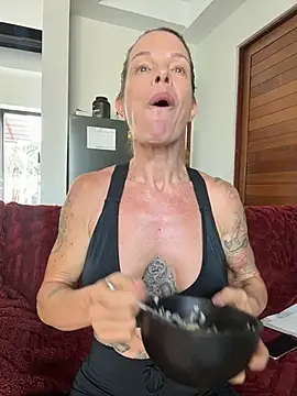 mommyselenafit_ Webcam-Show