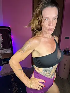 mommyselenafit_ Webcam show
