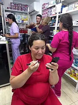 Show modela kandalove na web-kameri