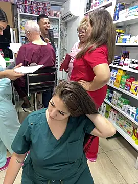 Show modela kandalove na web-kameri