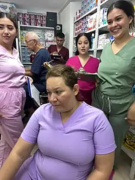 kandalove: διαδικτυακό σόου στην κάμερα