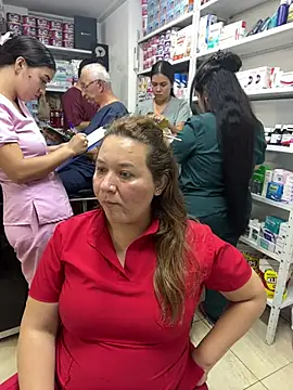 Show modela kandalove na web-kameri