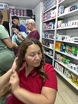 kandalove: διαδικτυακό σόου στην κάμερα