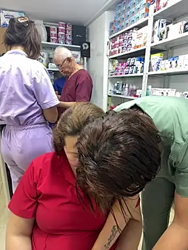 kandalove: διαδικτυακό σόου στην κάμερα