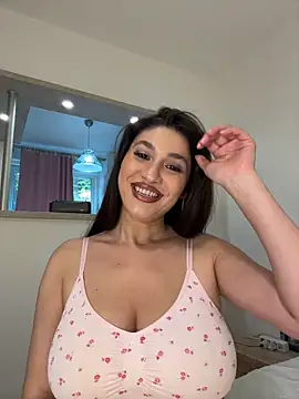 IrisBlues' Live XXX Chat