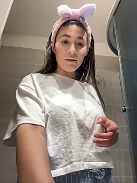 XXX chat uživo modela IrisBlues