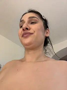 IrisBlues' Live XXX Chat