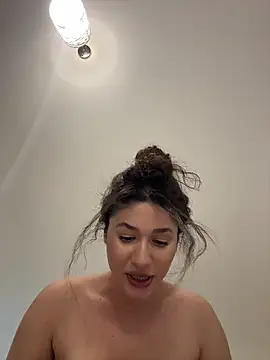 IrisBlues live XXX chat